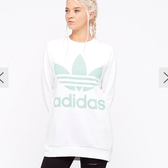 adidas Tops - Adidas original oversized sweatshirt